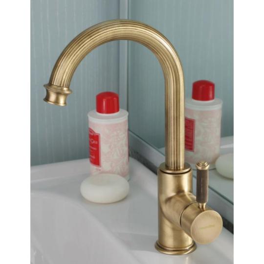 bugnatese 8513br medena bronz vintage mediteransky art deco umyvadlova bateria vysoka oblukova packova kupelna sanita kupelne interier lameridiana neobarok.jpg